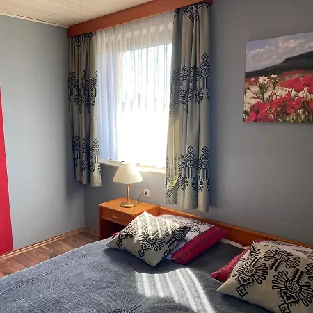 Zum Ziehbrunnen Hotell