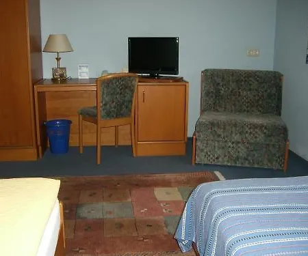 兹布鲁内恩酒店