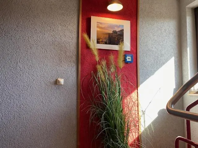 Zum Ziehbrunnen فندق 3*